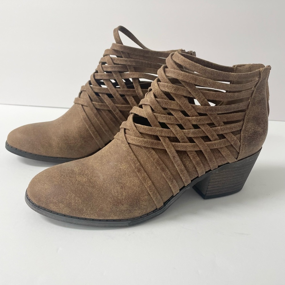 Fergalicious by Fergie Ankle Boots Size 8